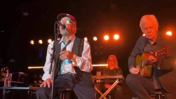 Art Garfunkel live on tour
